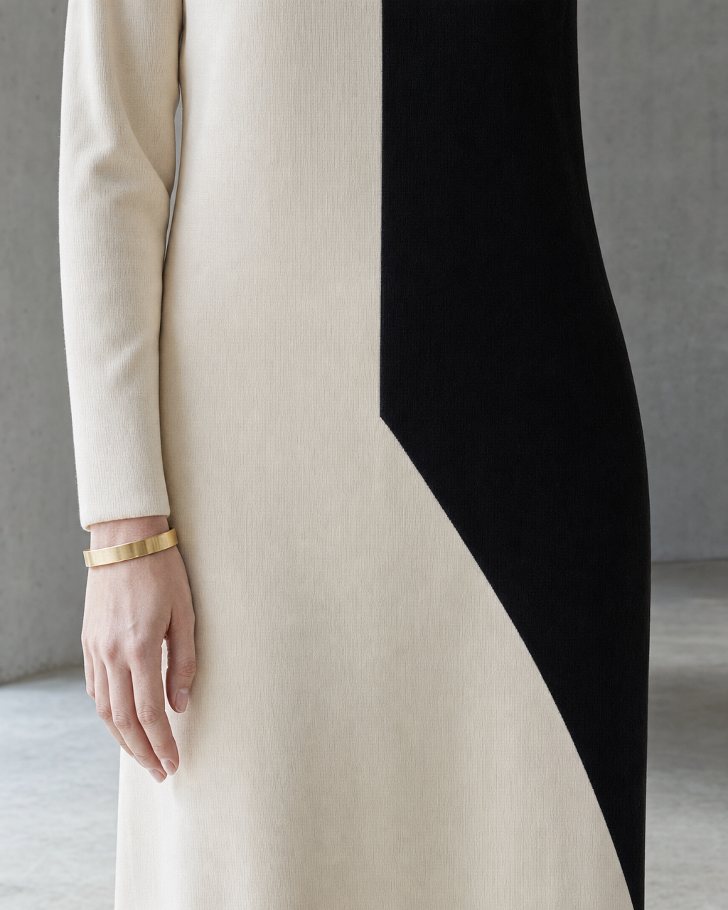 Casual Cream And Black Colorblock Knit Asymmetric Midi Dress MVA001810AA